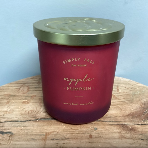 Never Lit - Apple Pumpkin Scented Candle in lidded Glass Jar by DW Home - Nice - Picture 6 of 11